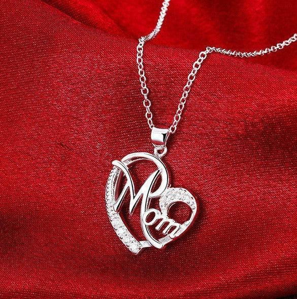 European and American Popular Mom Heart-shaped Mom Love Necklace with Diamonds Letter Neck Chain Collarbone Chain