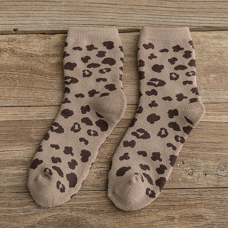 Socks Women's Korean Version Trendy Socks Spotted Leopard Print Women's Terry Socks Cotton Medium Tube Hair Pulling Thickened Warm Women's Socks Wholesale