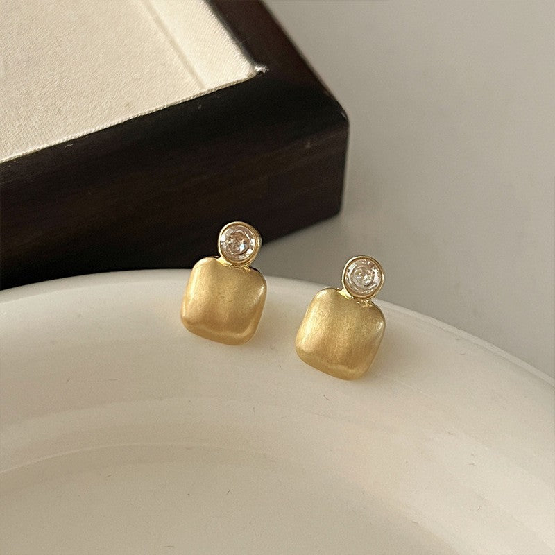 Retro Hong Kong Style Temperament Stud Earrings Female Explosion Internet Celebrity Niche High Sense Gold Earrings