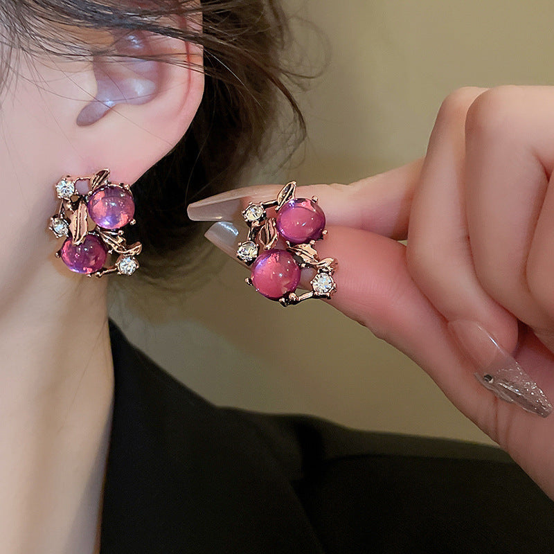 Real Gold Electroplating Silver Needle Medium Antique Freshwater Pearl Love Earrings Premium Earrings Vintage Retro Earrings