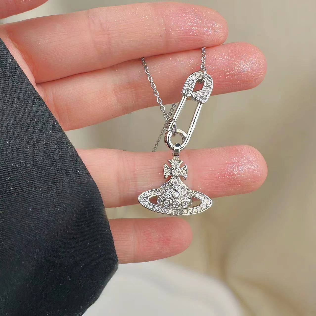 New Gold Diamond-encrusted Mini Planet Titanium Steel Necklace Does Not Fade Girls Versatile Light Luxury Niche Versatile Accessories