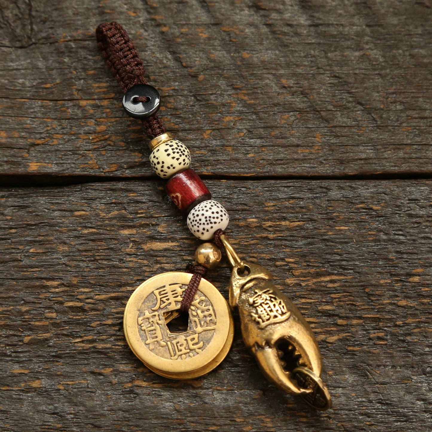 There Is Money in Hand To Attract Wealth and Treasure, Brass Crab Claws, Five Emperors Money, Keychain Pendant, Men's and Women's Keys, Bag Pendant.