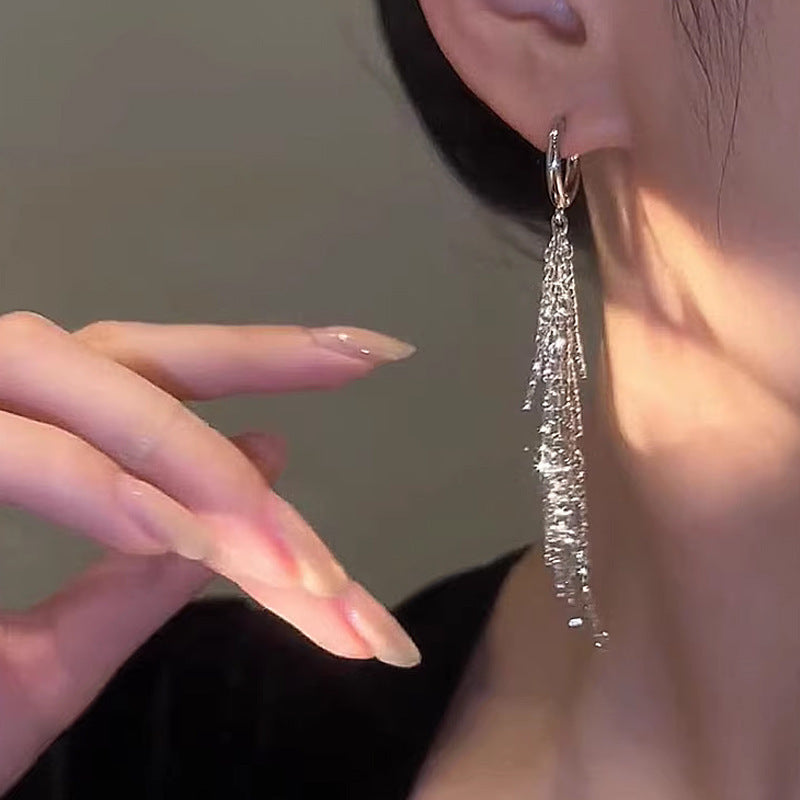Silver Fringed Earrings Women's Light Luxury Niche Design Sense Ear Buckle Trendy Temperament Versatile and Thin Earrings
