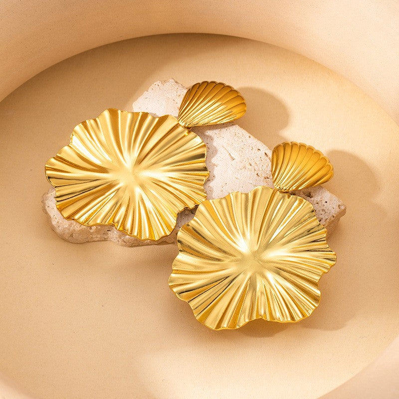 Exaggerated Titanium Steel Round Earrings Gold 18K Gold Light Luxury Earrings Fashion High Sense Love Earrings