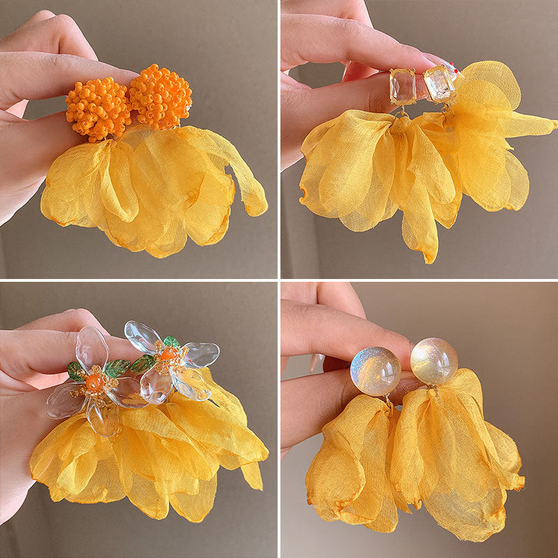 Super Fairy Temperament Mesh Yellow Flower Earrings Women's New Stud Earrings Seaside Vacation High-end Light Luxury Earrings