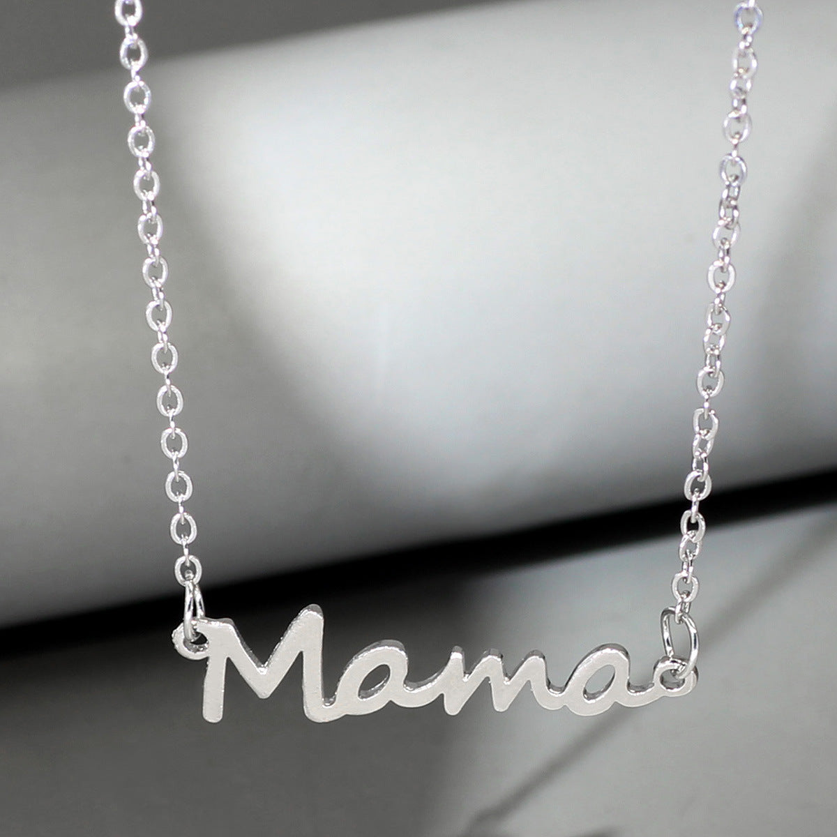 New Hot-selling Simple and Fashionable MAMA Mother's Day Necklace Jewelry Wholesale for Men's and Women's Jewelry (with Cards)