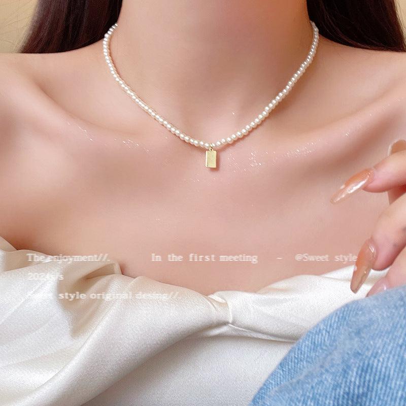 South Korea's New Niche Pearl Necklace Women's Versatile Splicing Love Collarbone Chain Light Luxury Temperament Beaded Necklace