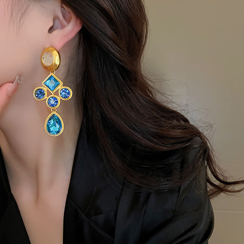 Real Gold Electroplating Silver Needle Medium Antique Freshwater Pearl Love Earrings Premium Earrings Vintage Retro Earrings