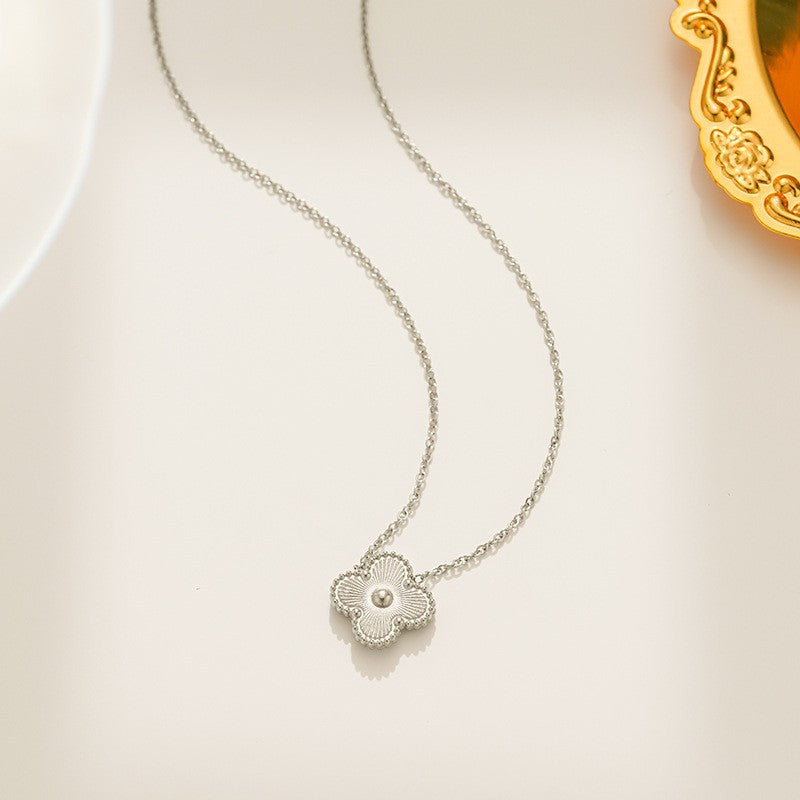 Fashion Temperament Four-leaf Flower Collarbone Chain Set Female New Trendy Internet Celebrity Design Necklace Personalized Neck Chain
