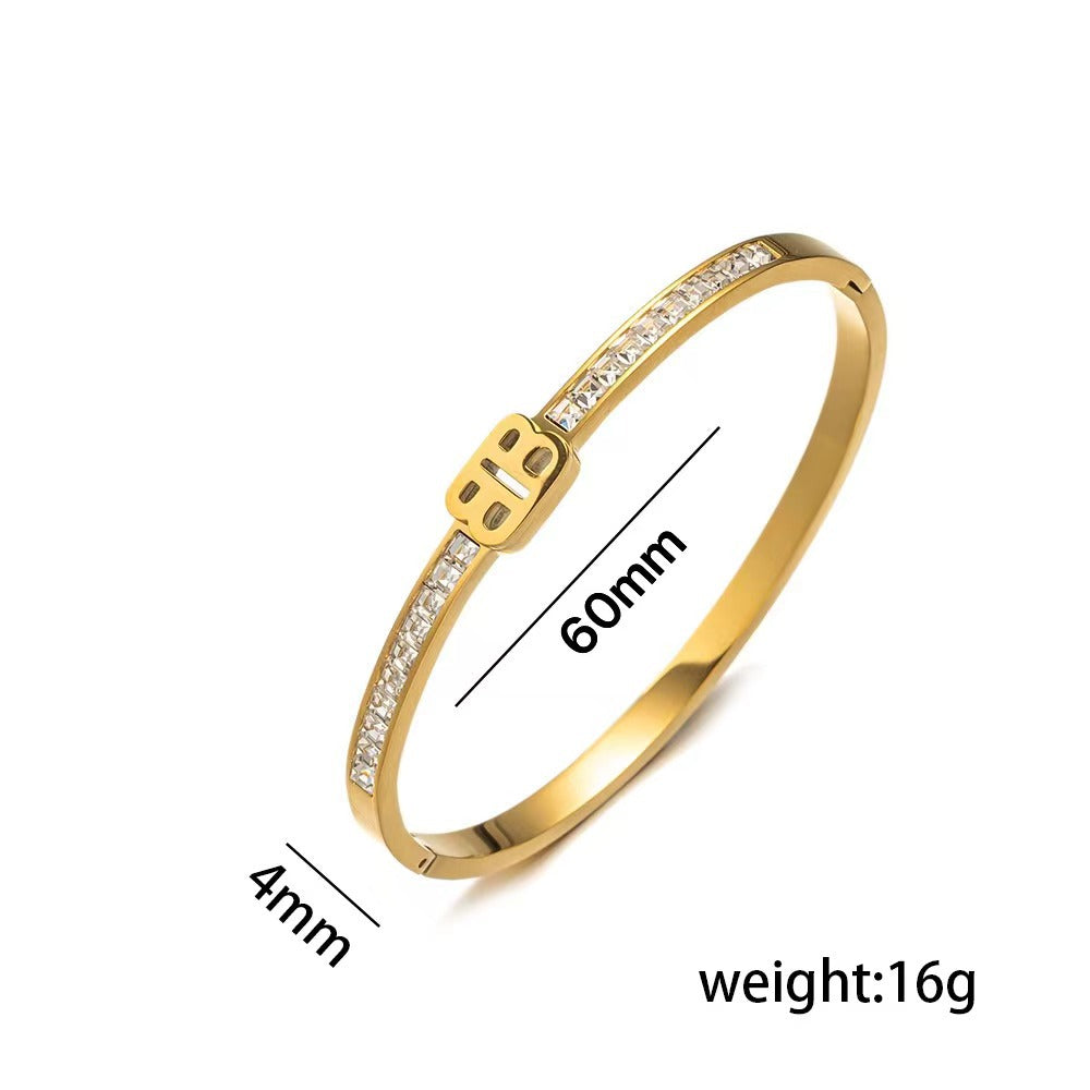 European and American Fashion BB Letter Bracelet Women's New Trendy Titanium Steel Bracelet Non-fading Light Luxury Niche Hand Jewelry Manufacturers