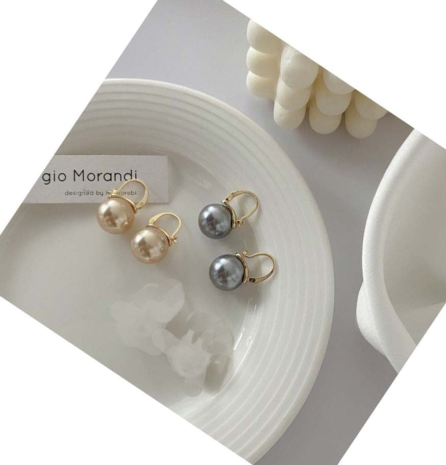 Pearl Earrings Women's Retro Temperament Simple Women's High-end Texture Earrings Copper Ear Hooks