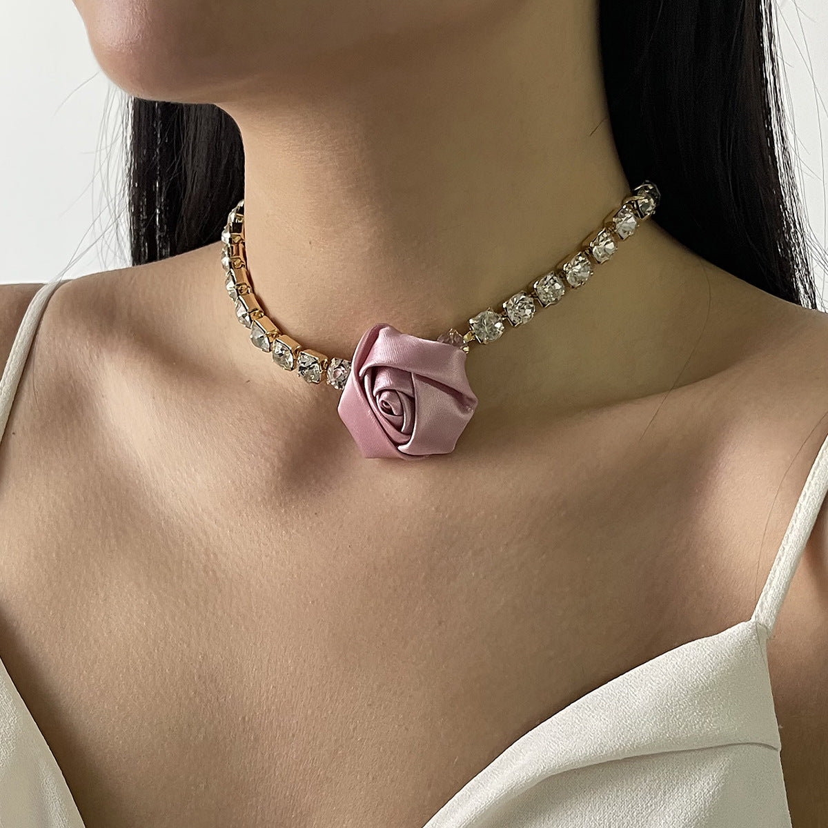 French Retro Fabric Rose Necklace, Romantic Light Luxury Diamond Flower Design Collarbone Chain