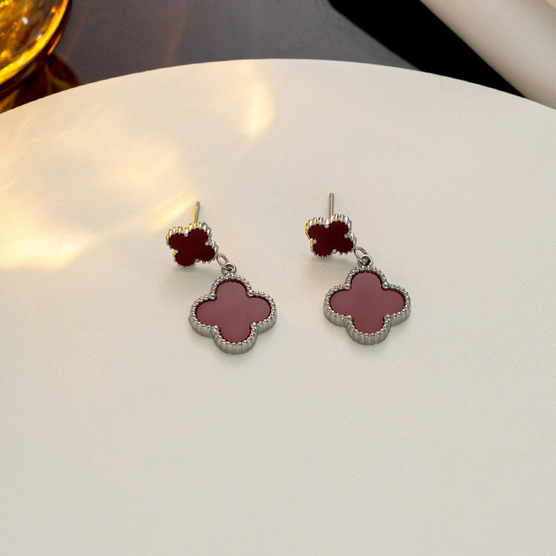 Lucky four-leaf flower fringed stud earrings Internet celebrity explosion versatile earrings exquisite Fan family temperament high-end earrings