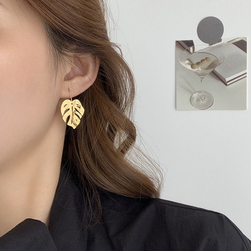 Retro Hong Kong Style Temperament Stud Earrings Female Explosion Internet Celebrity Niche High Sense Gold Earrings