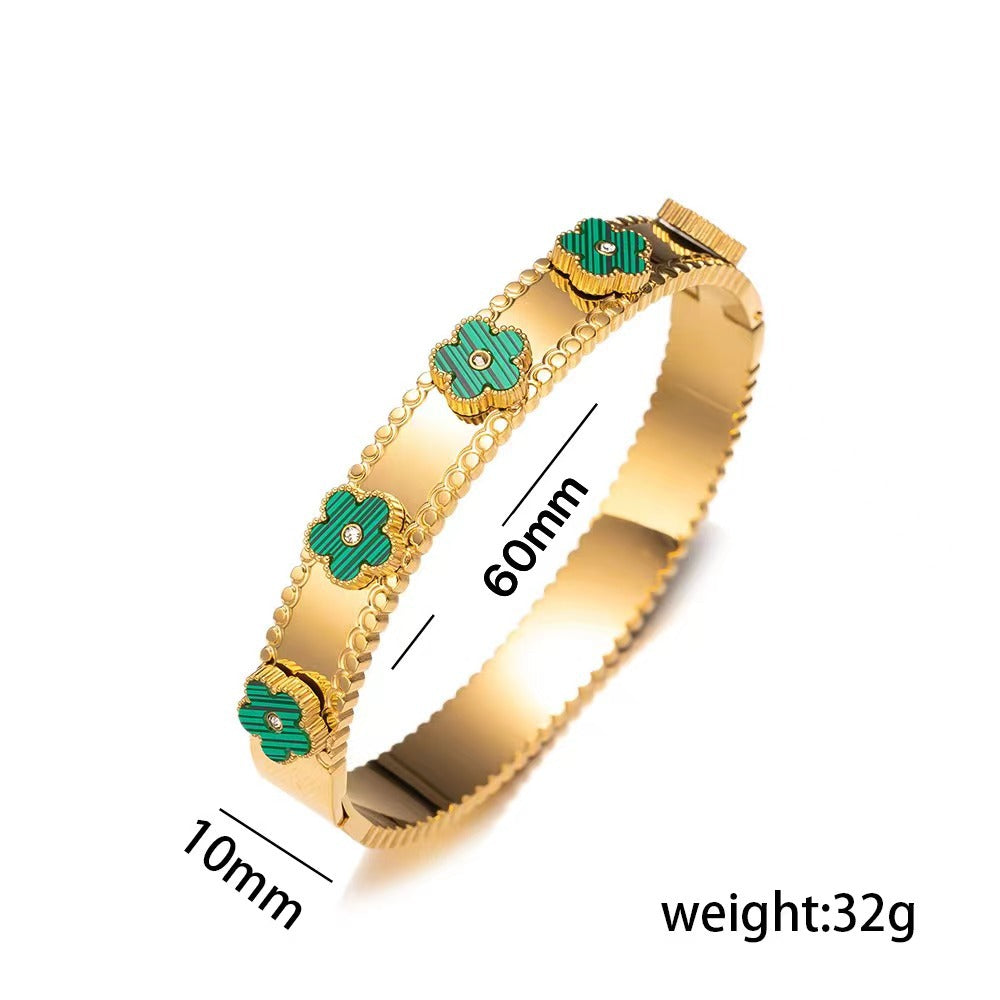 Factory Direct Sales of High-quality Fritillary Titanium Steel Five-leaf Clover Diamond-encrusted Bracelet for Women's Advanced Feeling Gold-plated 18K