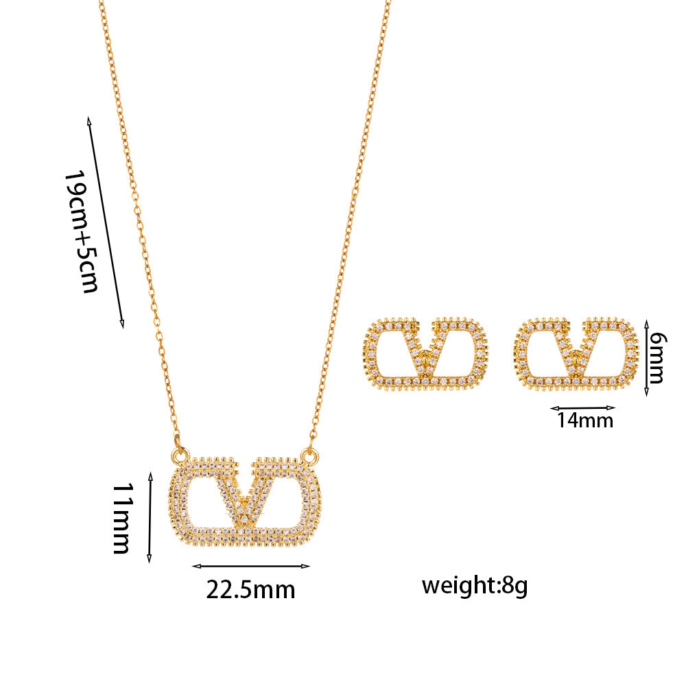 V Letter Necklace Female Versatile High Sense Light Luxury Niche Full Diamond CD Pig Nose Collarbone Chain Simple