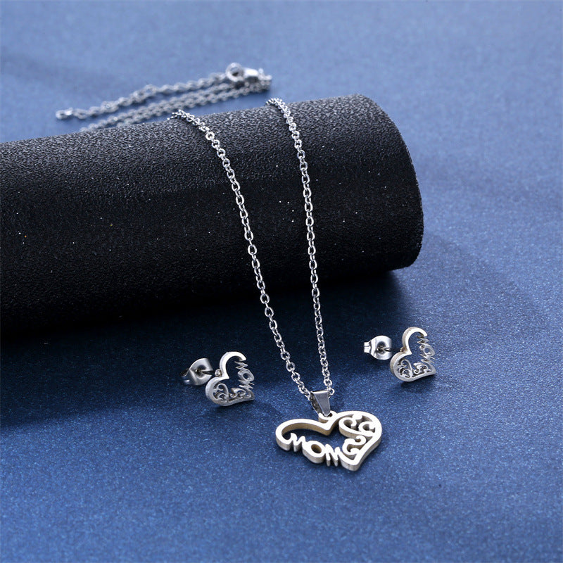 Love-shaped MOM Letter Pendant Necklace Set Mother's Day Gift.