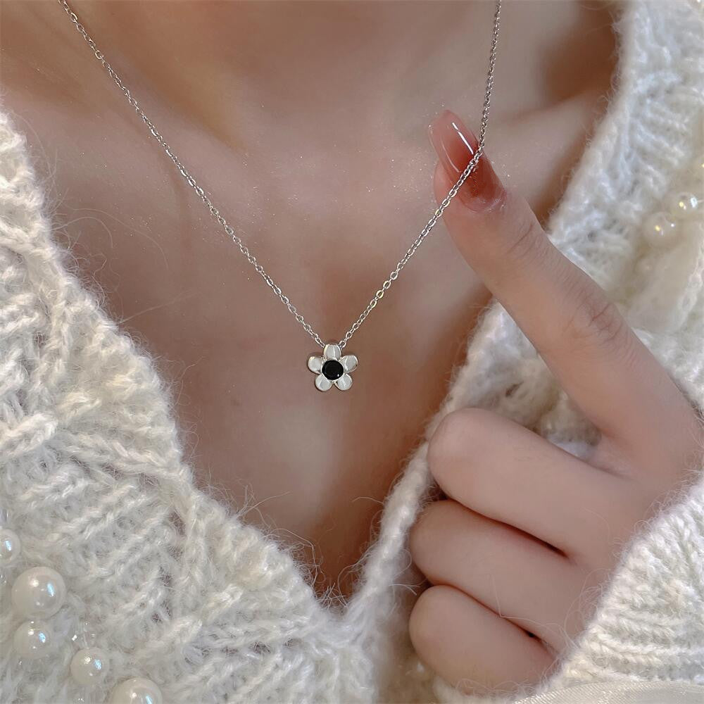 925 Silver Love Necklace Women's Summer High Sense Design Sense Niche Light Luxury Collarbone Chain Neck Chain