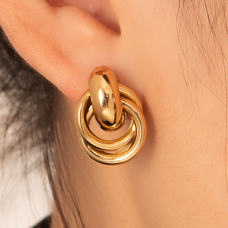 Exaggerated Titanium Steel Round Earrings Gold 18K Gold Light Luxury Earrings Fashion High Sense Love Earrings