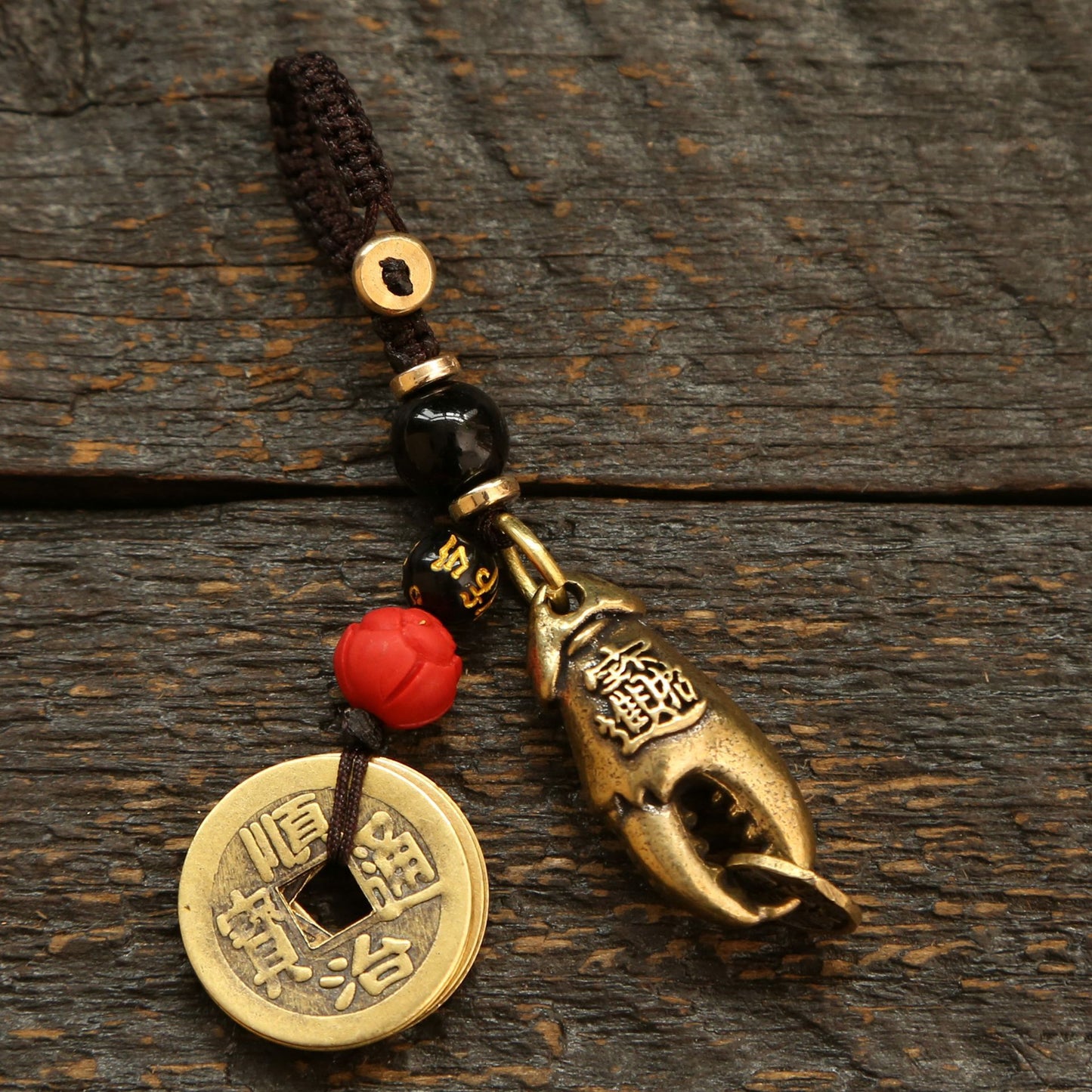 There Is Money in Hand To Attract Wealth and Treasure, Brass Crab Claws, Five Emperors Money, Keychain Pendant, Men's and Women's Keys, Bag Pendant.
