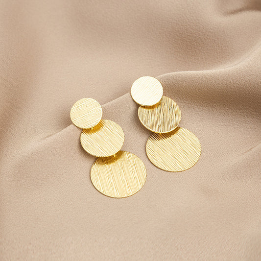 European and American Retro Trend Metal Texture Sense Circle Earrings, Exaggerated Personality, Small Face Design Sense Earrings