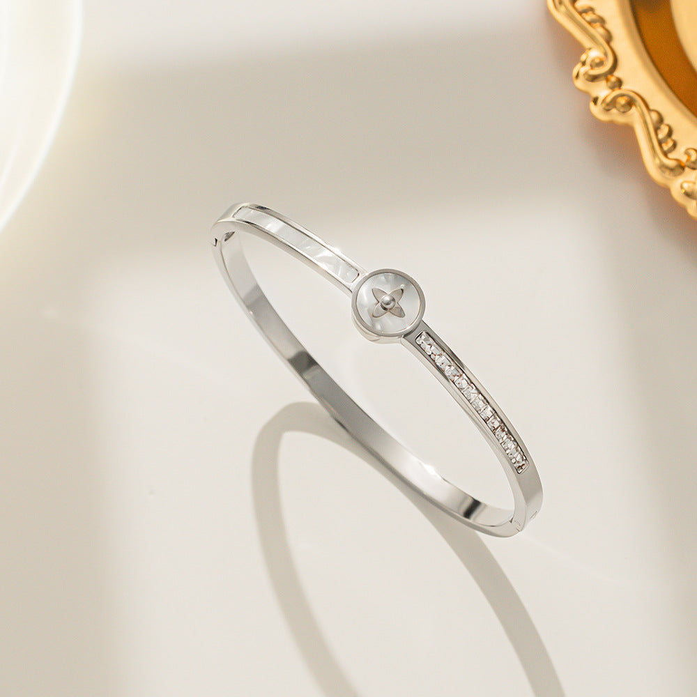 Europe and The United States New Gold Titanium Steel Bracelet Women's Diamond Shell Letter Stainless Steel Bracelet Does Not Fade Jewelry Wholesale