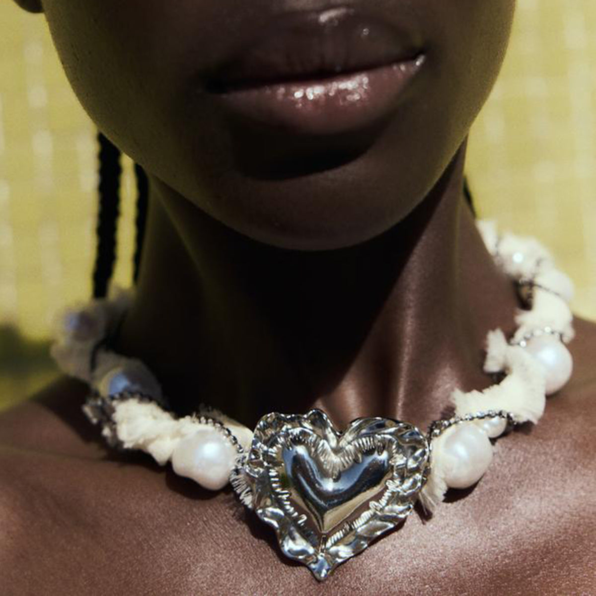 European and American New Retro Diamond-encrusted Love Necklace Fashionable Light Luxury Woven Fabric Pearl Necklace