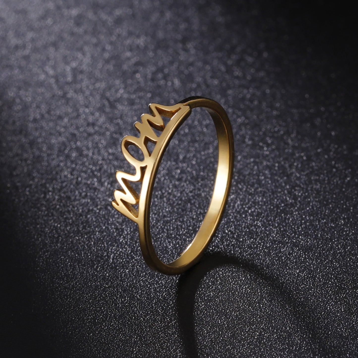 Mother's Day Gift 18k Real Gold Electroplating Non-fading Titanium Steel Cutting Letter MOM Stainless Steel Ring
