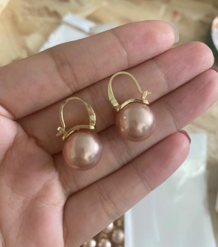 Pearl Earrings Women's Retro Temperament Simple Women's High-end Texture Earrings Copper Ear Hooks
