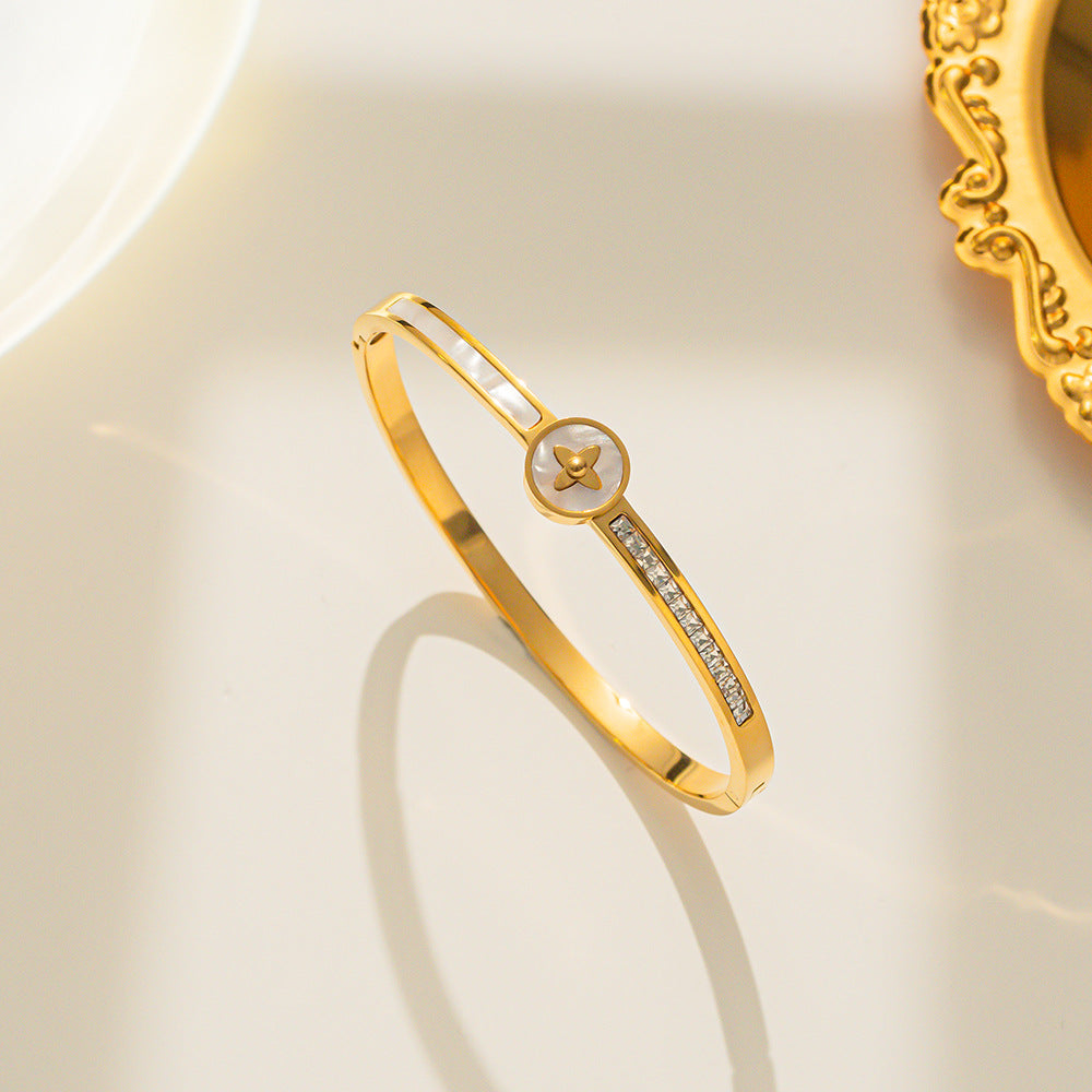 Europe and The United States New Gold Titanium Steel Bracelet Women's Diamond Shell Letter Stainless Steel Bracelet Does Not Fade Jewelry Wholesale