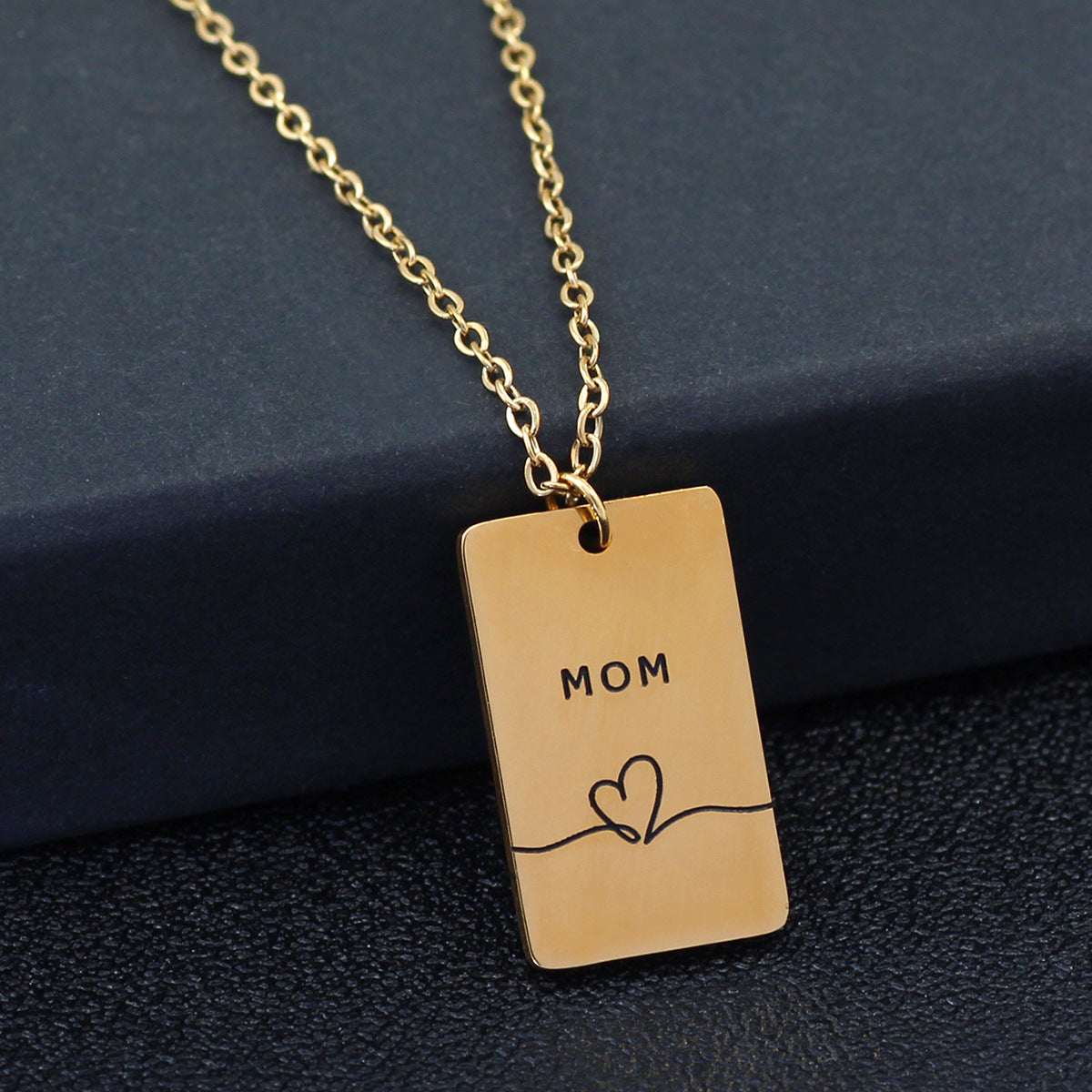 New Hot-selling Mother's Day Simple Pendant Mother Gold Stainless Steel Love Men's and Women's Necklace Jewelry
