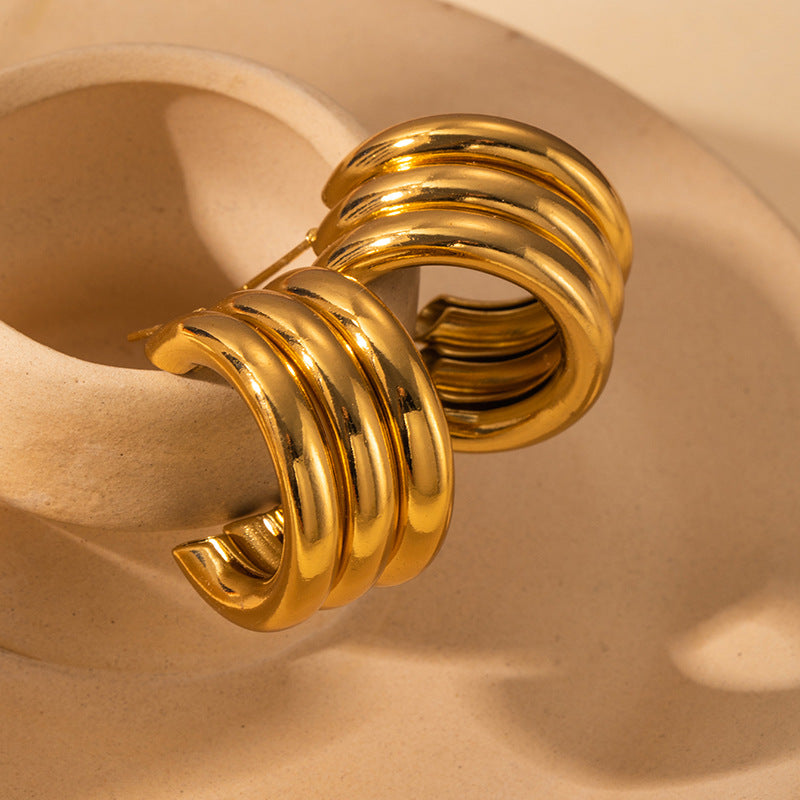 Exaggerated Titanium Steel Round Earrings Gold 18K Gold Light Luxury Earrings Fashion High Sense Love Earrings