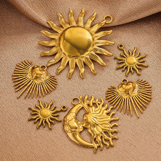 Vintage European and American Stainless Steel Smiley Face Sun and Moon Pendant, Titanium Steel DIY Pendant Necklace Handmade Accessories