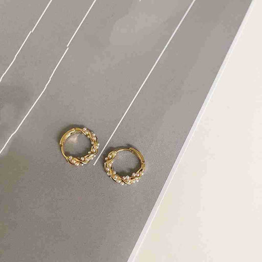 Spot Senior Temperament Twist Pearl Earrings New Trendy Earrings Ear Buckle Niche Design Internet Celebrity Explosion