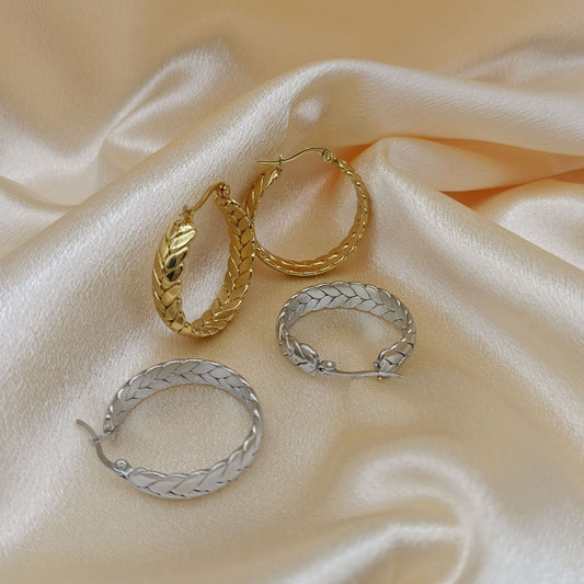 Light Luxury Wind Titanium Steel Woven Circle Earrings Star with The Same Wheat Stud Earrings