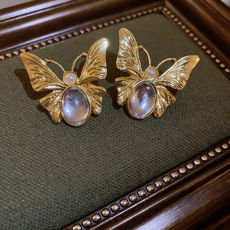 Real Gold Electroplating Silver Needle Medium Antique Freshwater Pearl Love Earrings Premium Earrings Vintage Retro Earrings