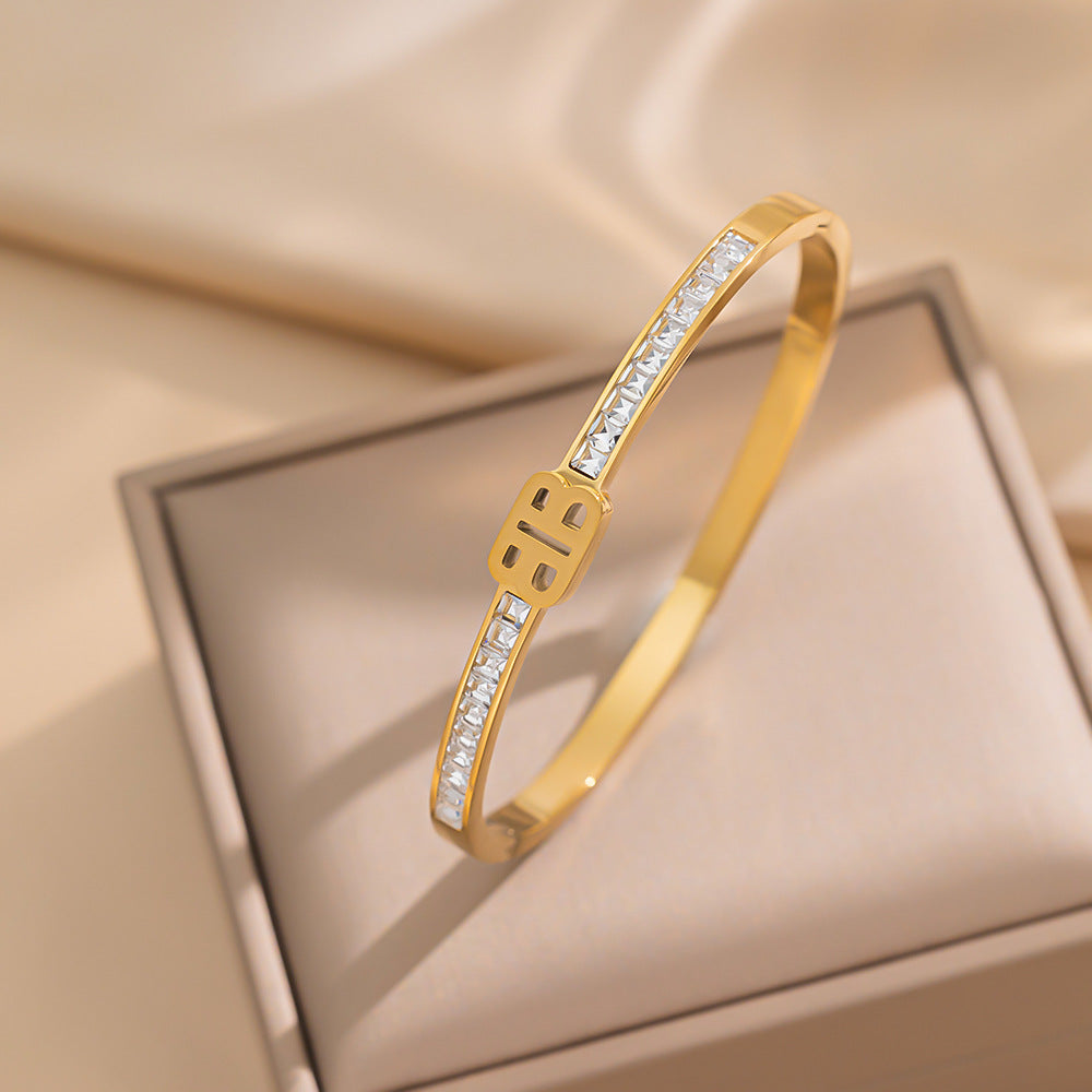European and American Fashion BB Letter Bracelet Women's New Trendy Titanium Steel Bracelet Non-fading Light Luxury Niche Hand Jewelry Manufacturers
