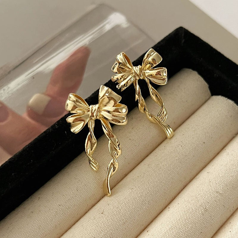 Retro Hong Kong Style Temperament Stud Earrings Female Explosion Internet Celebrity Niche High Sense Gold Earrings