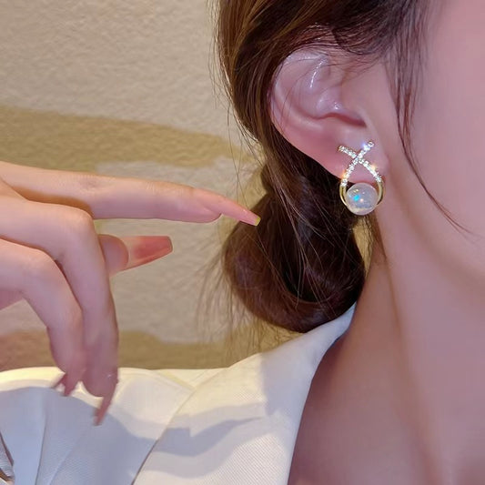 2025 New Micro-inlaid Zircon Wrapped Pearl Stud Earrings Women's Summer Fashion Small and Versatile Earrings Earrings