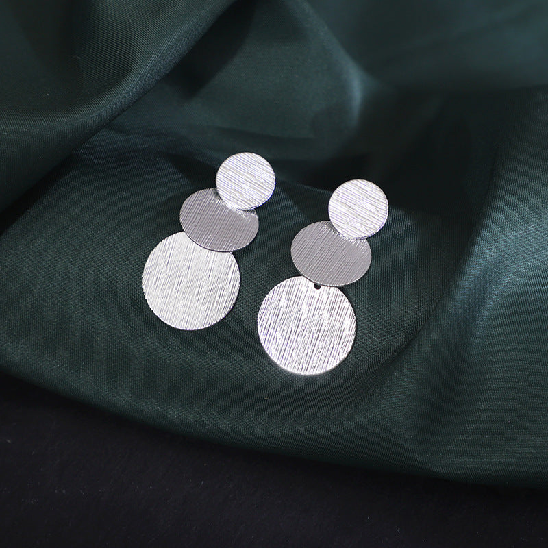 European and American Retro Trend Metal Texture Sense Circle Earrings, Exaggerated Personality, Small Face Design Sense Earrings