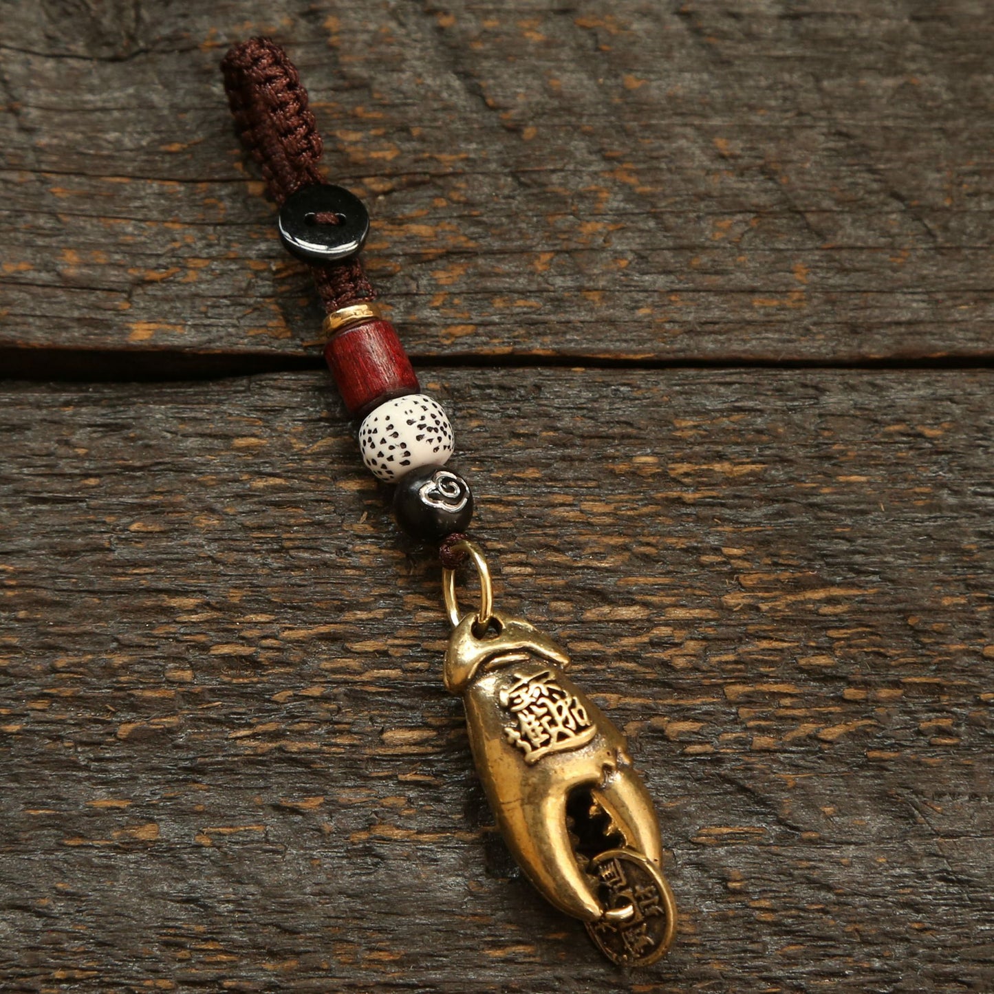 There Is Money in Hand To Attract Wealth and Treasure, Brass Crab Claws, Five Emperors Money, Keychain Pendant, Men's and Women's Keys, Bag Pendant.