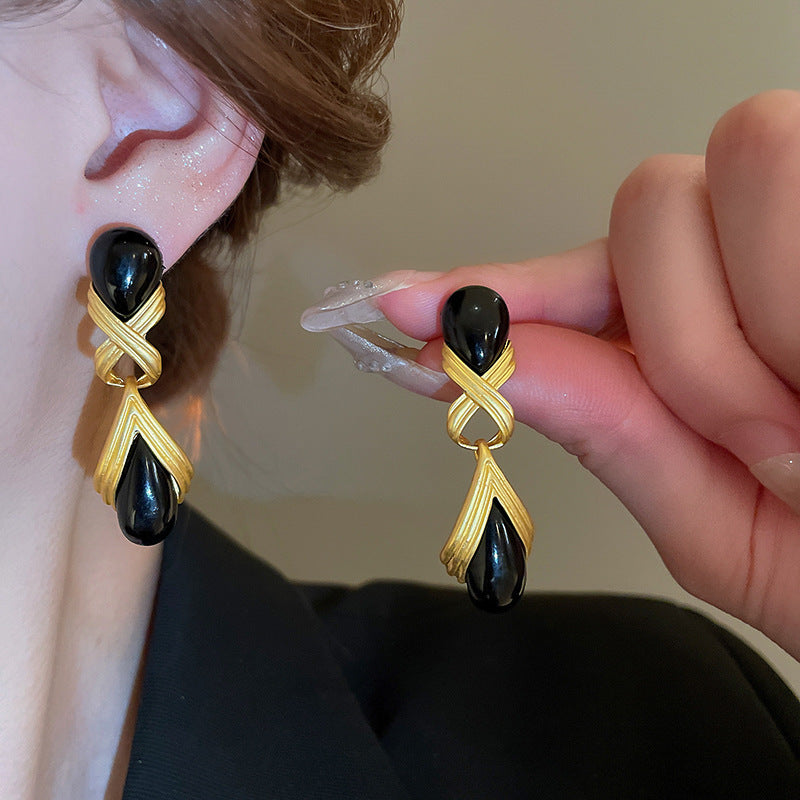 Real Gold Electroplating Silver Needle Medium Antique Freshwater Pearl Love Earrings Premium Earrings Vintage Retro Earrings