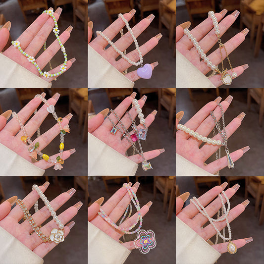 South Korea's New Niche Pearl Necklace Women's Versatile Splicing Love Collarbone Chain Light Luxury Temperament Beaded Necklace