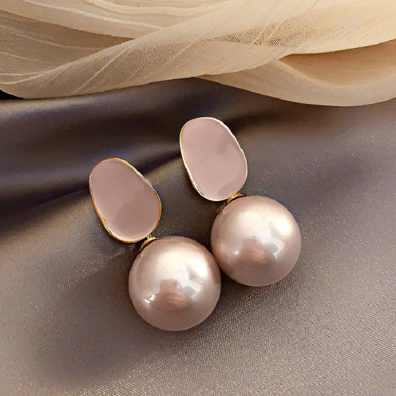 S925 Silver Needle Fashion Pearl Earrings Retro Hong Kong Style Design Simple Personality Oil Drip Earrings