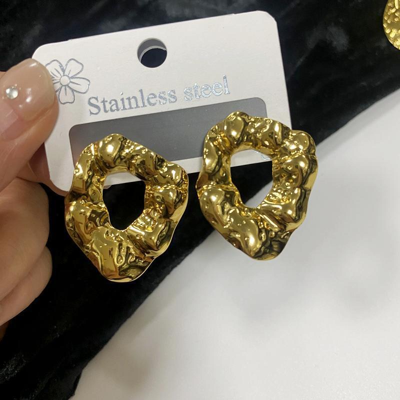 European and American Fashion Retro Stainless Steel Stud Earrings Five-leaf Hammer Pattern Large Earrings Women's Earrings