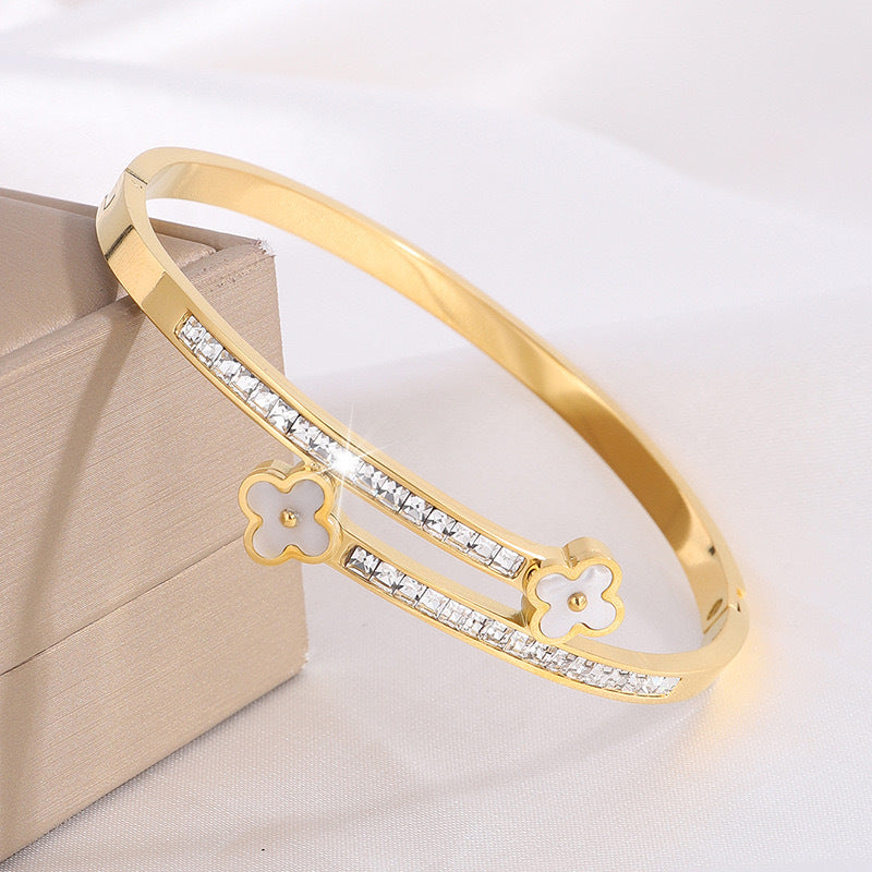 Four-leaf Flower High-end Titanium Steel Diamond-encrusted Bracelet New Light Luxury Versatile Fashion Exquisite Adjustable Bracelet