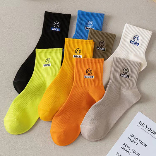Smiley Sports Socks Sweat-absorbing Japanese Student Socks Spring, Autumn and Winter Medium Tube Socks Women's Wholesale