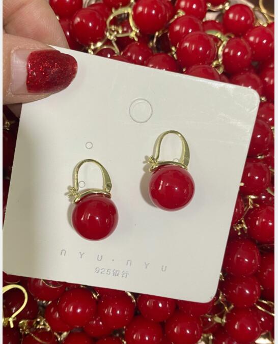 Pearl Earrings Women's Retro Temperament Simple Women's High-end Texture Earrings Copper Ear Hooks