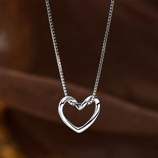 Hollow Love Necklace Simple Collarbone Chain Niche Design Neck Chain