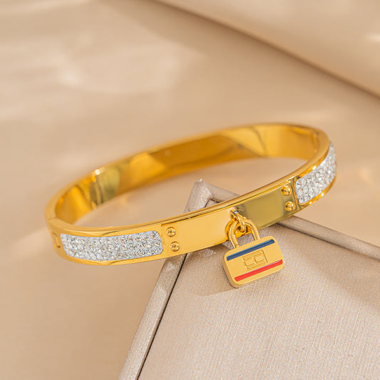 European and American Personalized Fashion Small Lock Letter Titanium Steel Bracelet Wholesale European and American Fashion Diamond Bracelet Does Not Fade